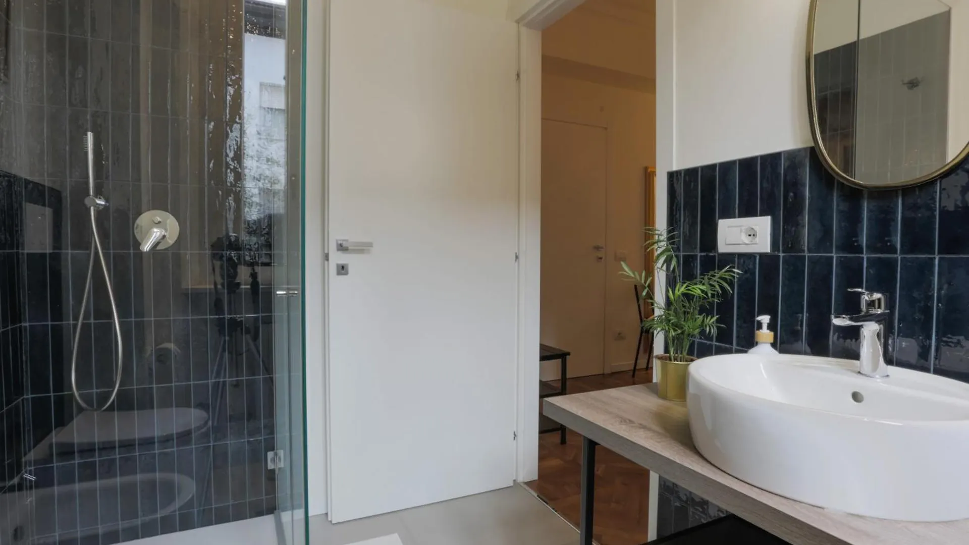 Fiera Milano-City Life Free Parking Villa Anglia' S Bridge 0*, Милан Италия