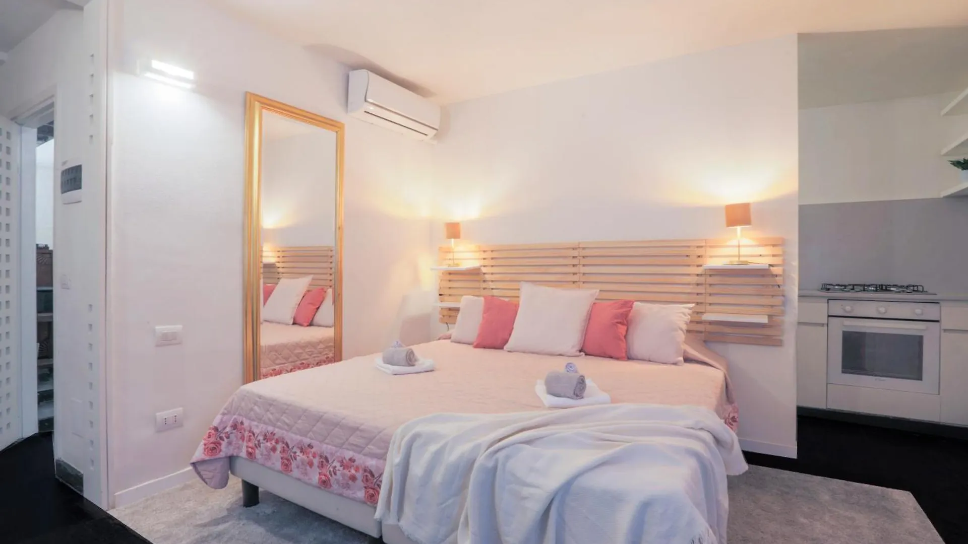 Fiera Milano-City Life Free Parking Villa Anglia' S Bridge Italy