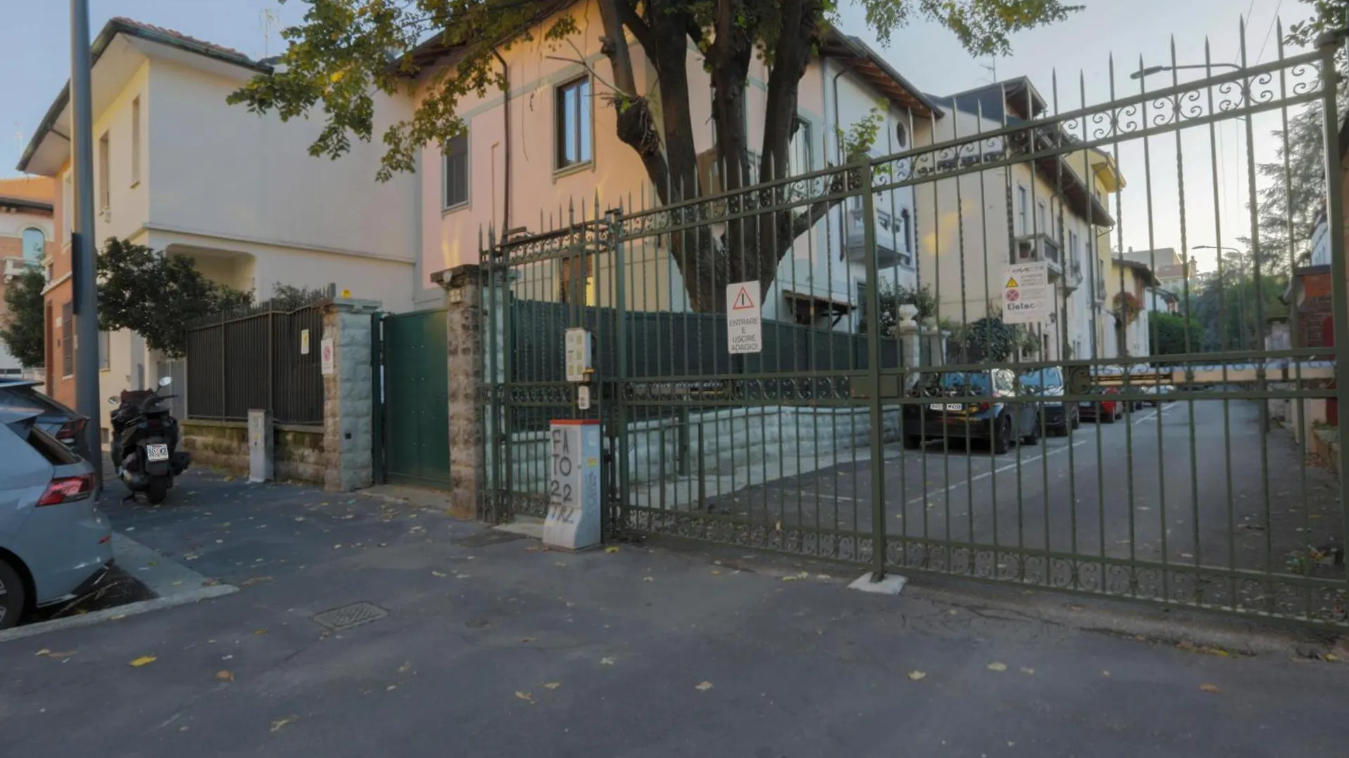 Fiera Milano-City Life Free Parking Villa Anglia' S Bridge 0*, Milano Italia